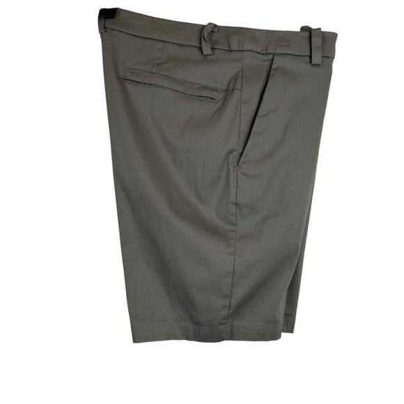 Lululemon 9" Commission Shorts Warpstreme Performance Chino in Gray Men's 31 W - Picture 4 of 15